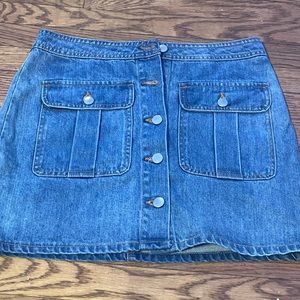I am selling a jean skirt